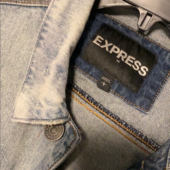 EXPRESS Ripped denim jacket - Picture 4 of 4